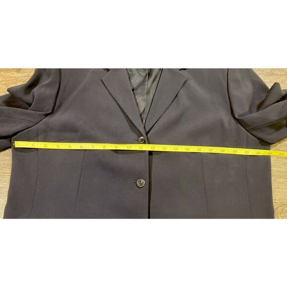 Talbots 3 Button Blazer Navy Blue Jacket Pockets Shoulder Pads Size 18 - Picture 4 of 9